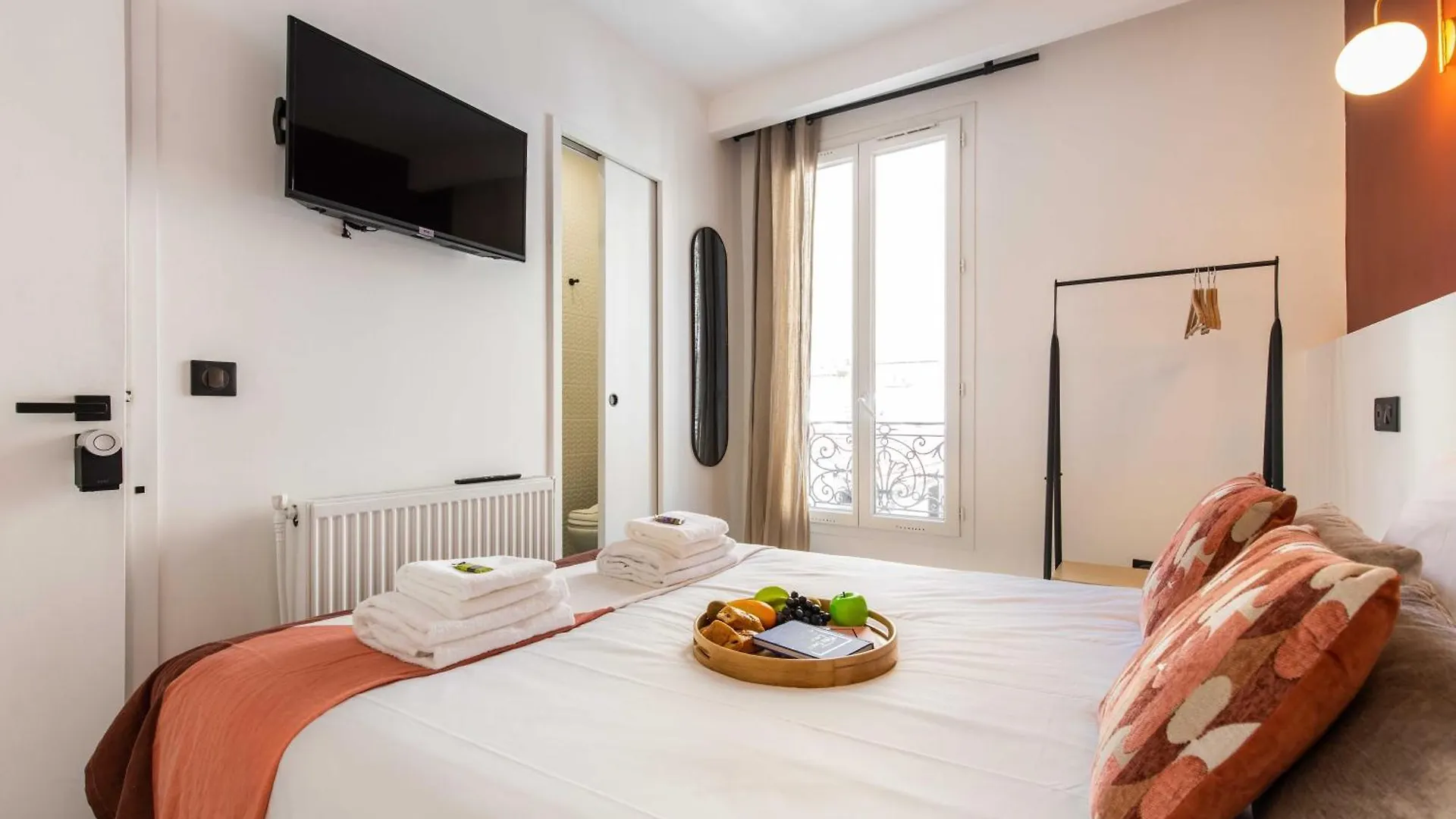 Apartment Authentique Studio - 2P - Javel Tour Eiffel Paris France
